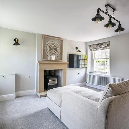 The Belle - A Lovingly Converted Grade II Listed Home From Home In بيكويل المظهر الخارجي الصورة